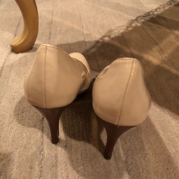 Off white heels 👠 size 7.5 - Picture 2 of 4